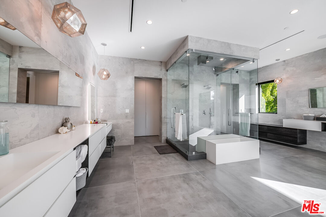 4530 Libbit Avenue Encino, CA 91436 - Photo 63 of 74