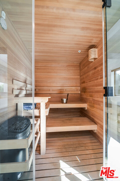 4530 Libbit Avenue Encino, CA 91436 - Photo 65 of 74