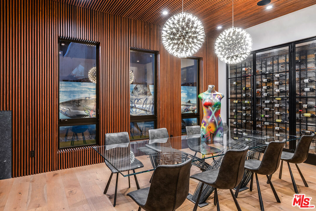 4530 Libbit Avenue Encino, CA 91436 - Photo 7 of 74