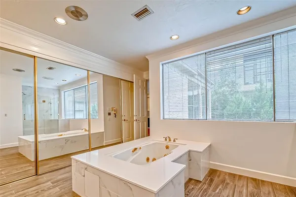 $5,000 | 1331 Bissonnet Street, Houston, TX 77005