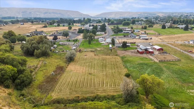 $519,500 | 770 Lancaster Road, Selah, WA 98942