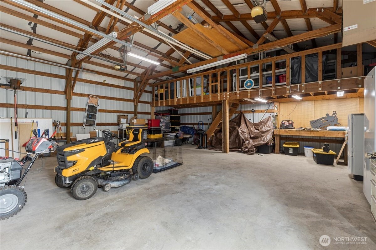 770 Lancaster Road Selah, WA 98942 - Photo 33 of 37 a view of a room with gym equipment