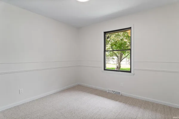 $318,000 | 8224 East Heritage Drive, Evansville, IN 47715