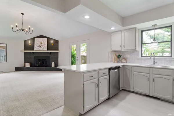 $318,000 | 8224 East Heritage Drive, Evansville, IN 47715