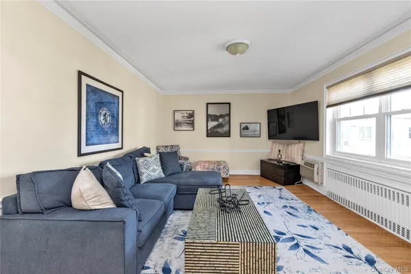 $320,000 | 43 North Forest Avenue, Unit C23, Rockville Centre, NY 11570