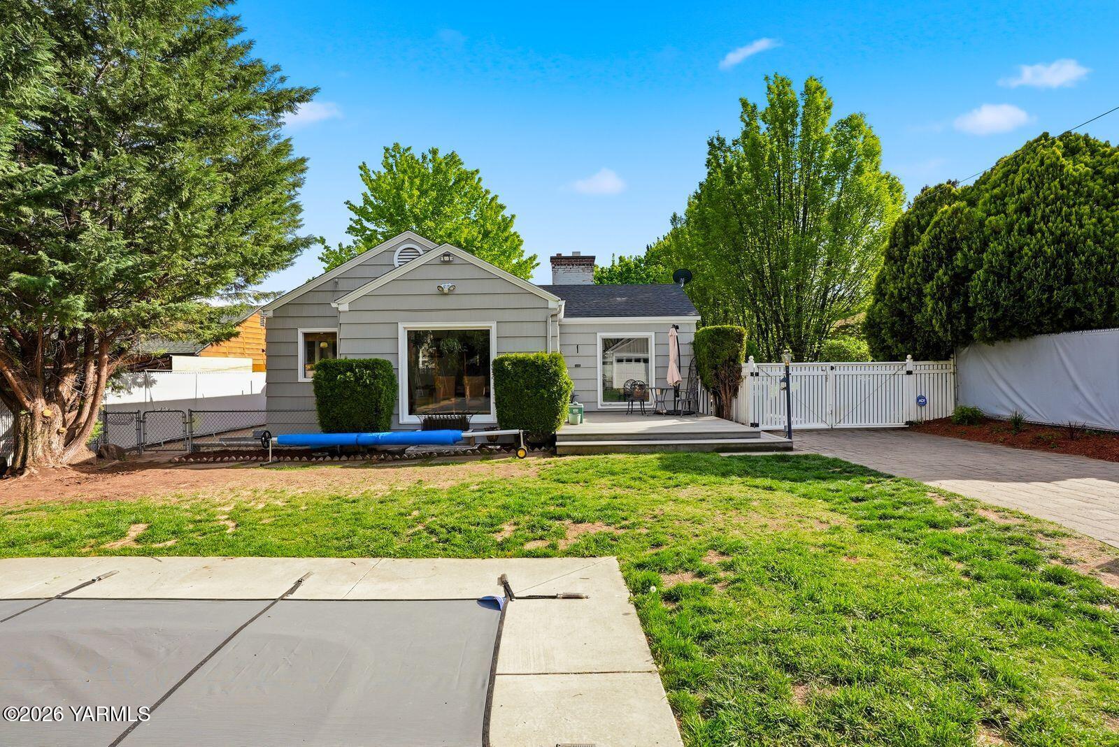 2705 West Walnut Street Yakima, WA 98902 - Photo 29 of 33 2705 W Walnut St_026
