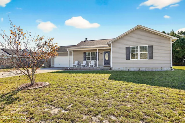 $268,900 | 109 Jenna Rea Road, Hubert, NC 28539