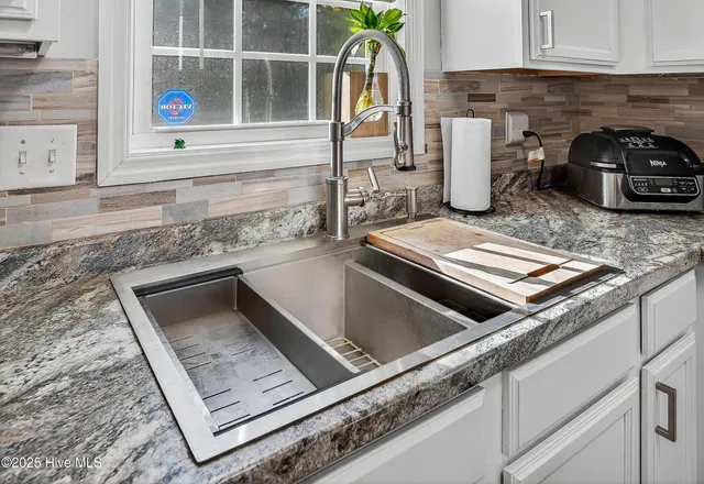 $268,000 | 109 Jenna Rea Road, Hubert, NC 28539