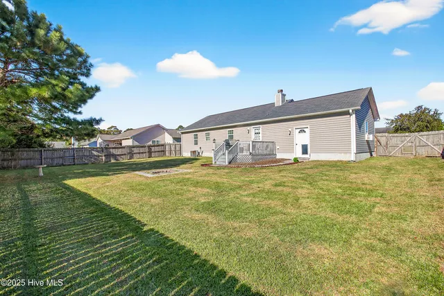 $268,000 | 109 Jenna Rea Road, Hubert, NC 28539