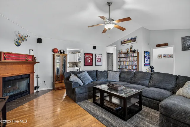 $268,000 | 109 Jenna Rea Road, Hubert, NC 28539