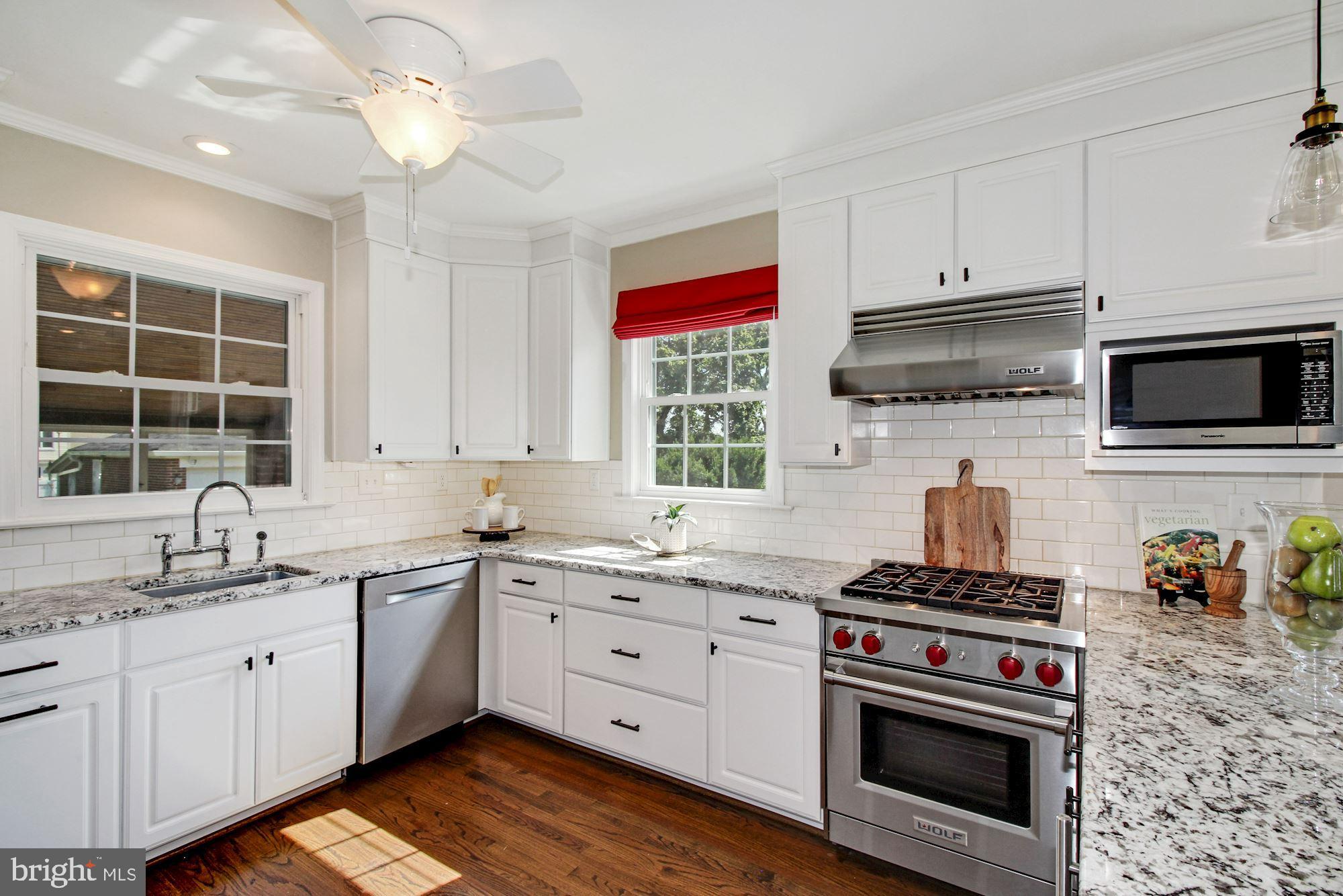 534 Forest View Road Linthicum Heights, MD 21090 - Photo 4 of 28 Wolf stove and hood