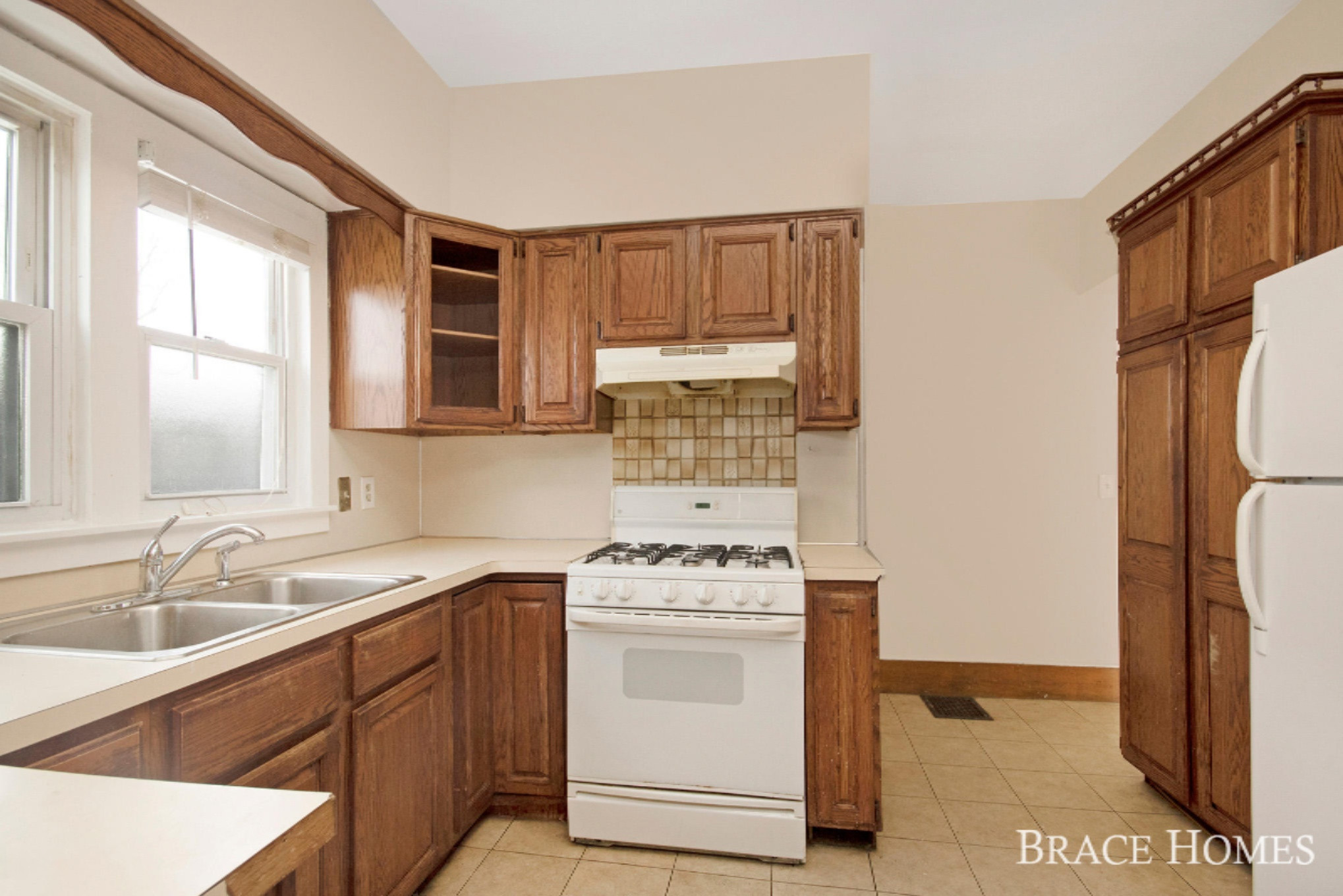 1138 Rathbone Street Southwest Wyoming, MI 49509 - Photo 10 of 24 IMG_4862-