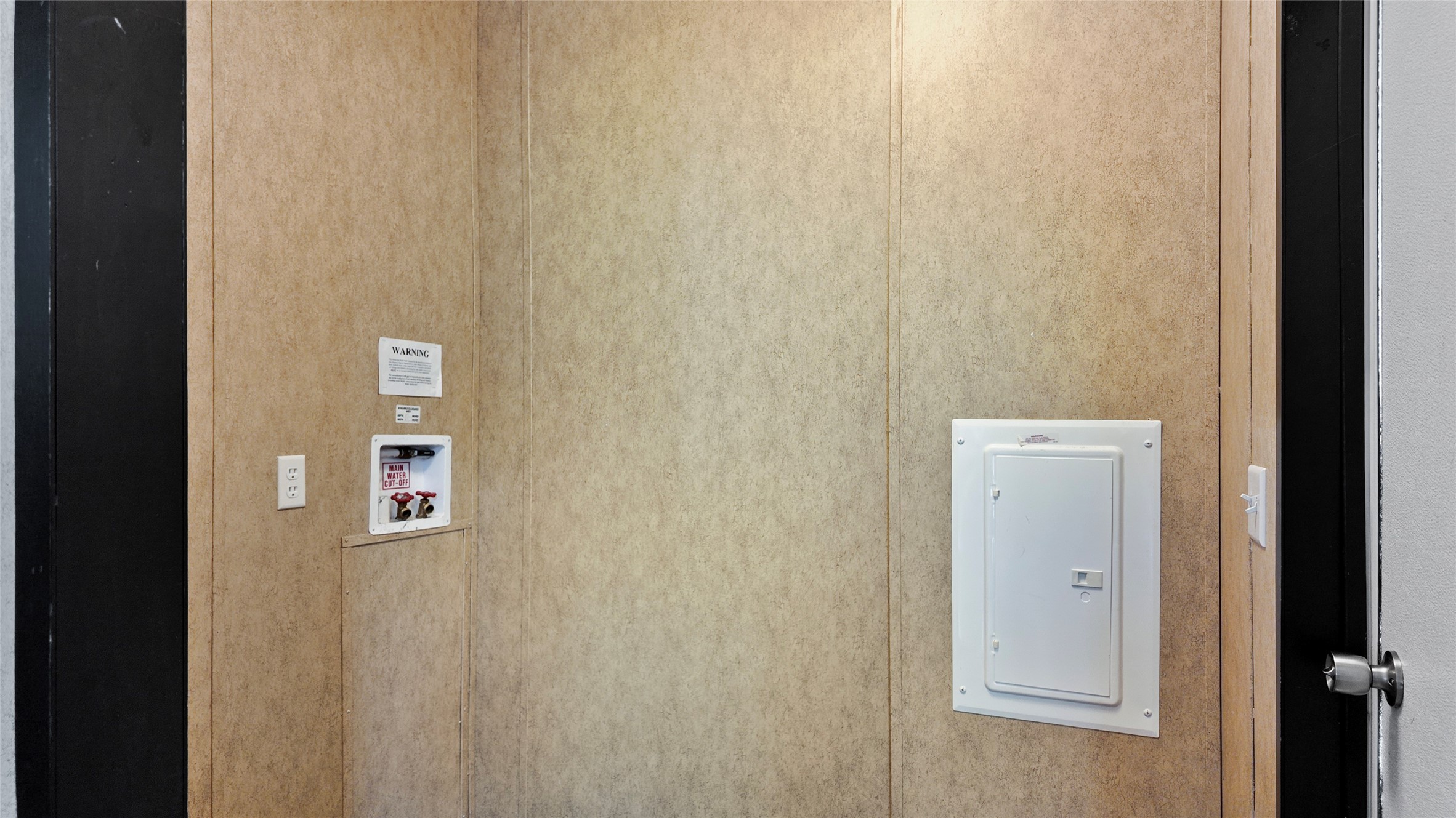 2974 County Road 213 Anderson, TX 77830 - Photo 26 of 50 a view of a bathroom