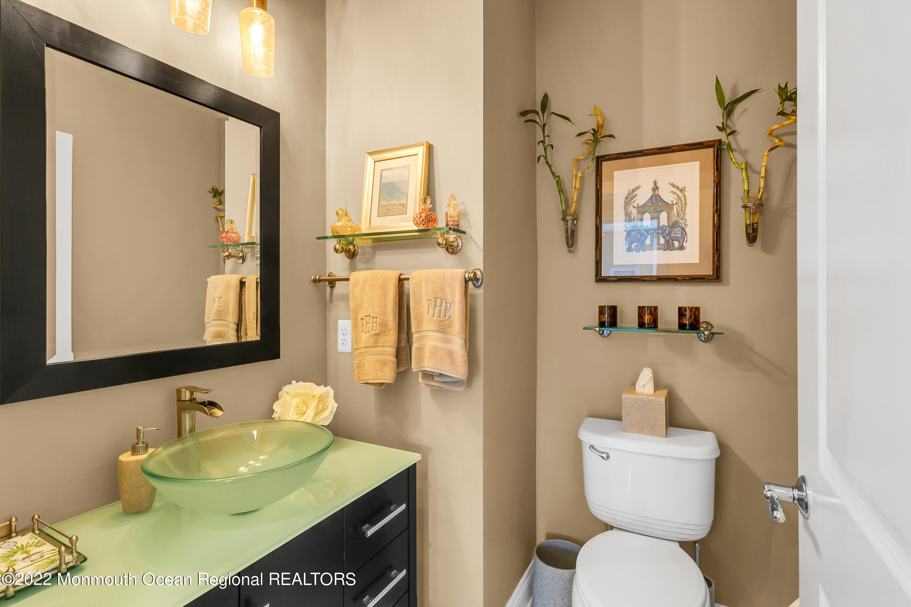 2201 River Road, Unit 1301 Point Pleasant, NJ 08742 - Photo 30 of 38 Powder Room