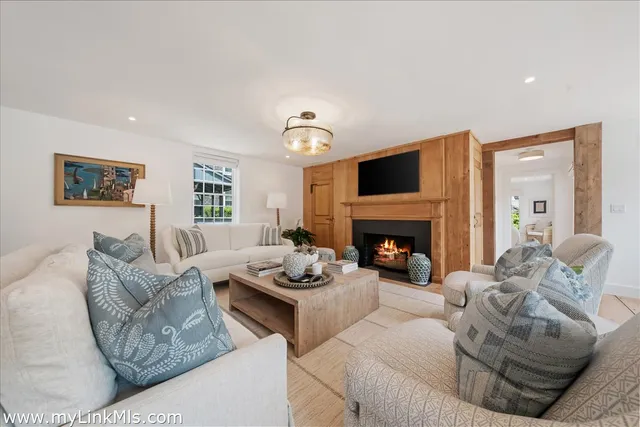 $13,500,000 | 10 North Water Street, Nantucket, MA 02554