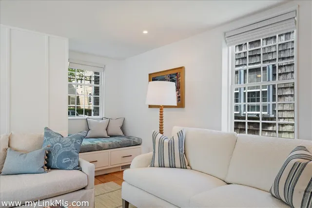 $13,500,000 | 10 North Water Street, Nantucket, MA 02554