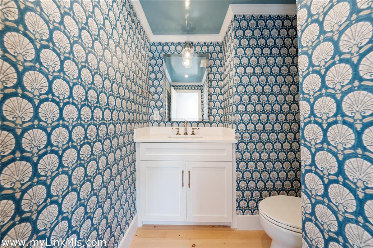 10 North Water Street Nantucket, MA 02554 - Photo 23 of 78