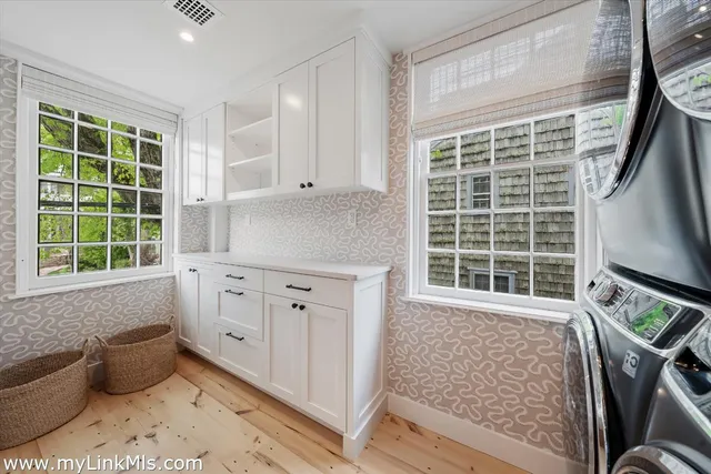 $13,500,000 | 10 North Water Street, Nantucket, MA 02554