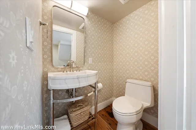 $13,500,000 | 10 North Water Street, Nantucket, MA 02554