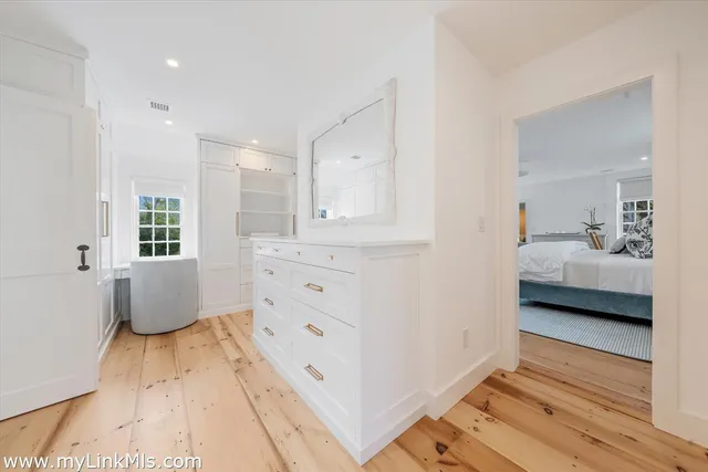 $13,500,000 | 10 North Water Street, Nantucket, MA 02554