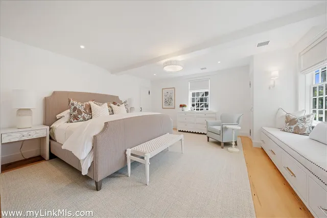 $13,500,000 | 10 North Water Street, Nantucket, MA 02554