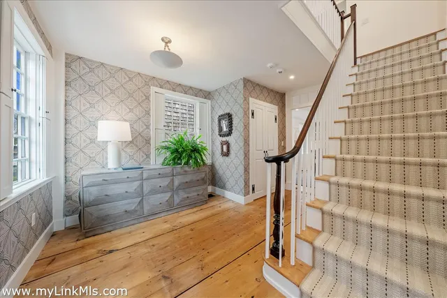 $13,500,000 | 10 North Water Street, Nantucket, MA 02554