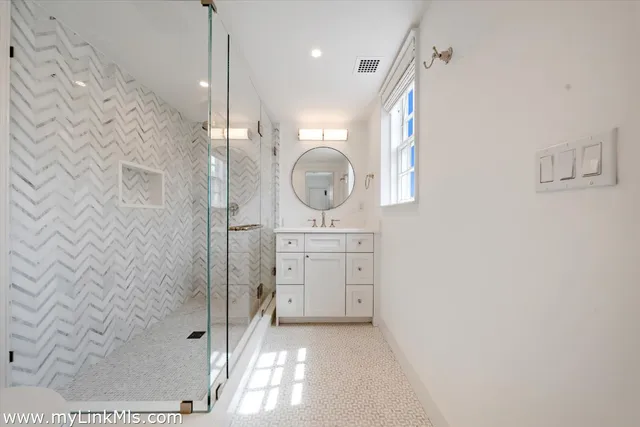 $13,500,000 | 10 North Water Street, Nantucket, MA 02554