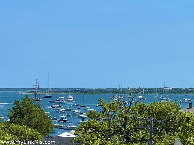 $13,500,000 | 10 North Water Street, Nantucket, MA 02554