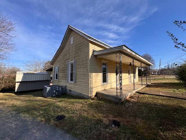 139 Columbia Avenue Centerville, TN 37033 - Photo 12 of 44 a view of a house with backyard