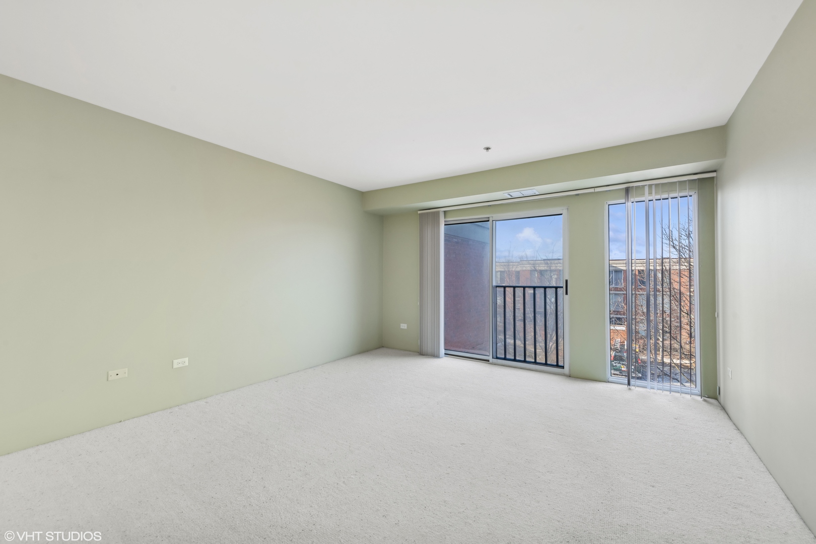 382 Kelburn Road, Unit 322 Deerfield, IL 60015 - Photo 7 of 15 Gallery Image 7