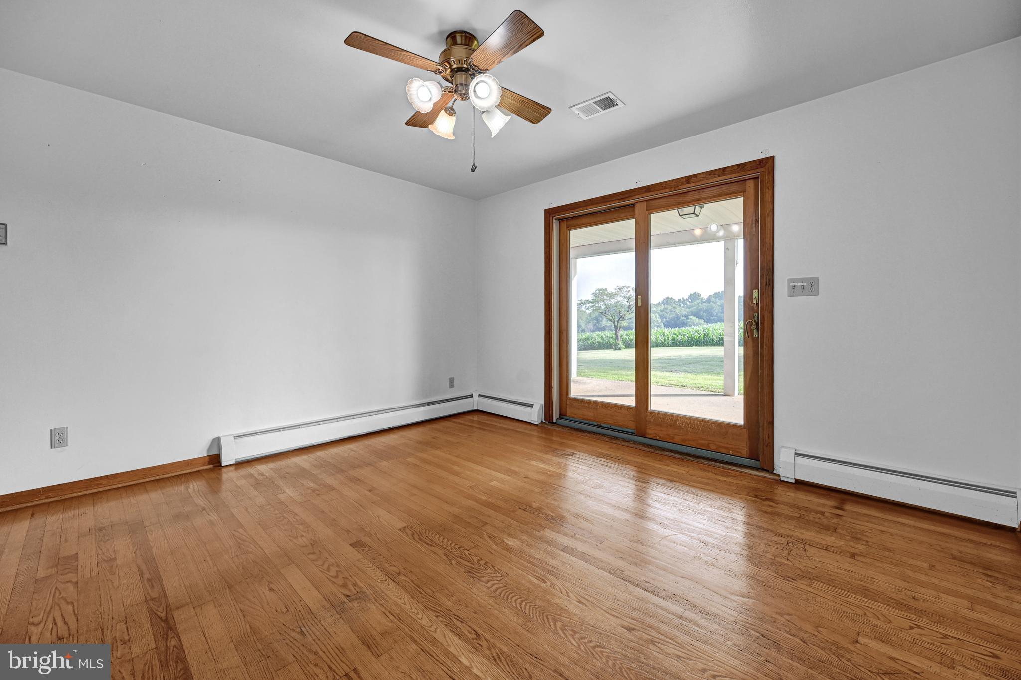 840 Broad Ext Street Delta, PA 17314 - Photo 13 of 27 Dining room