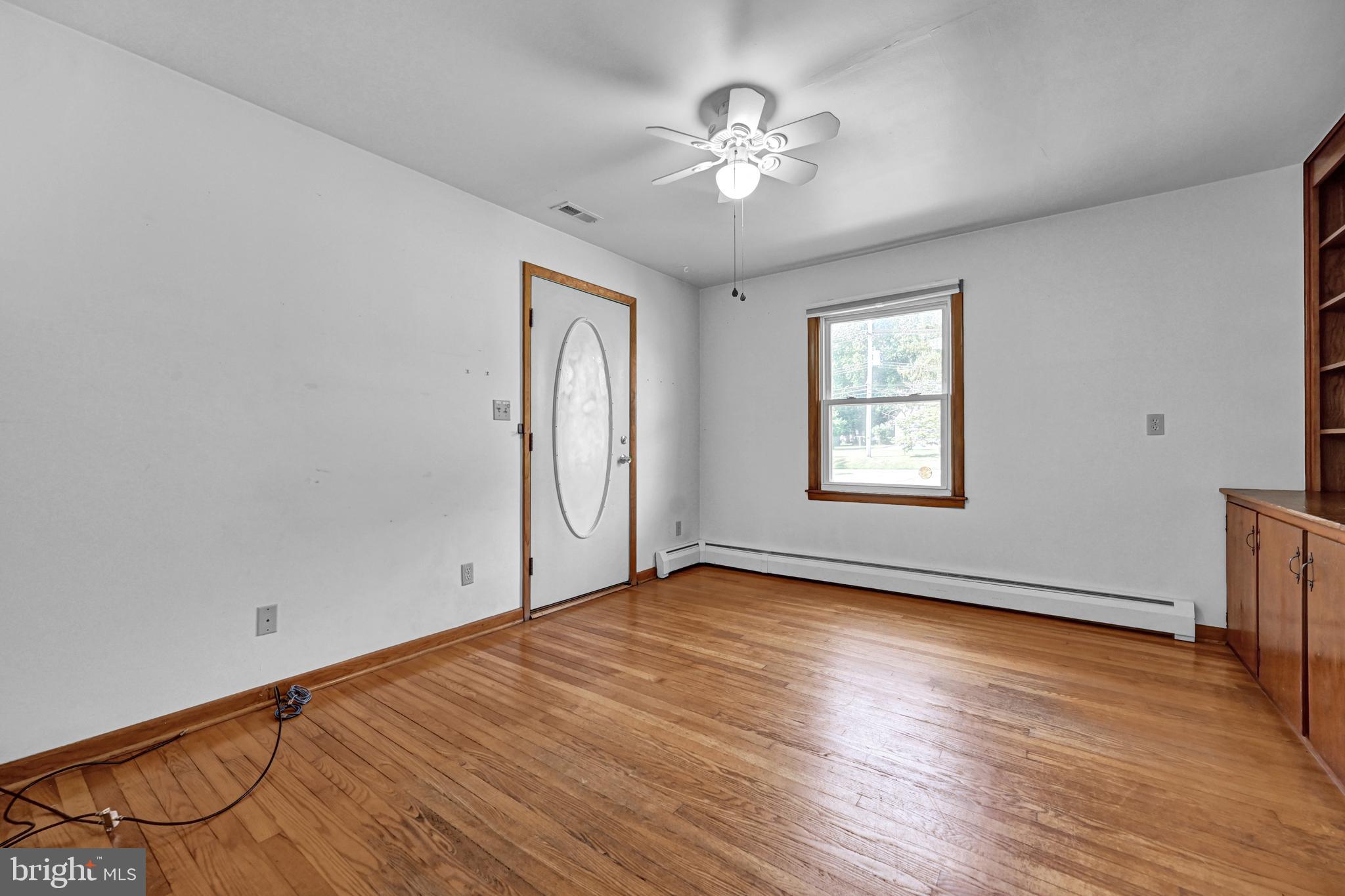 840 Broad Ext Street Delta, PA 17314 - Photo 17 of 27 Home office with separate entrance from driveway