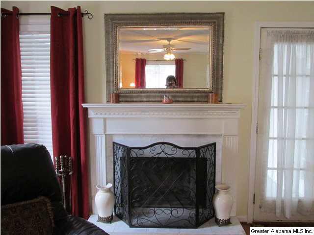 120 Brent Way Alabaster, AL 35007 - Photo 5 of 18