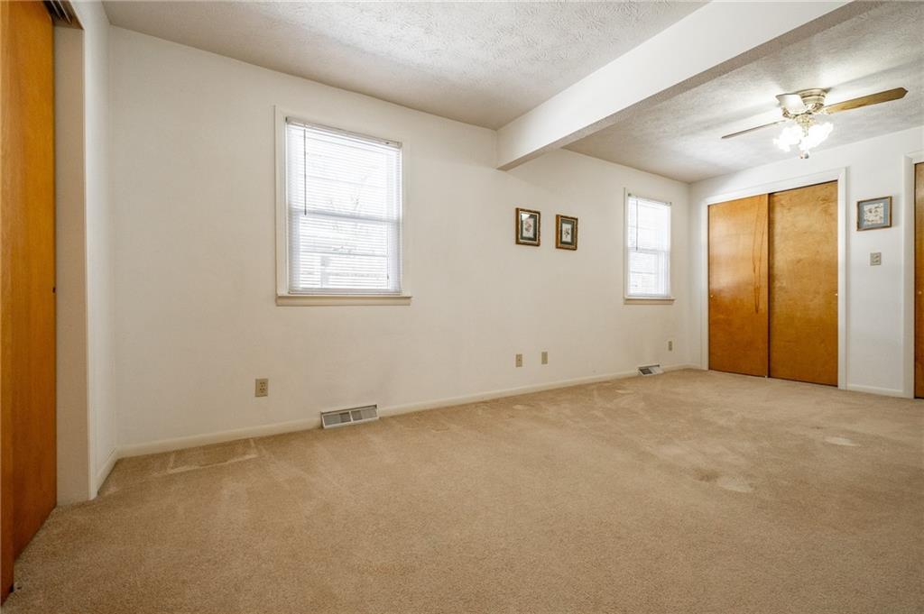 1060 River Road Columbus, IN 47203 - Photo 17 of 40 Gallery Image 17