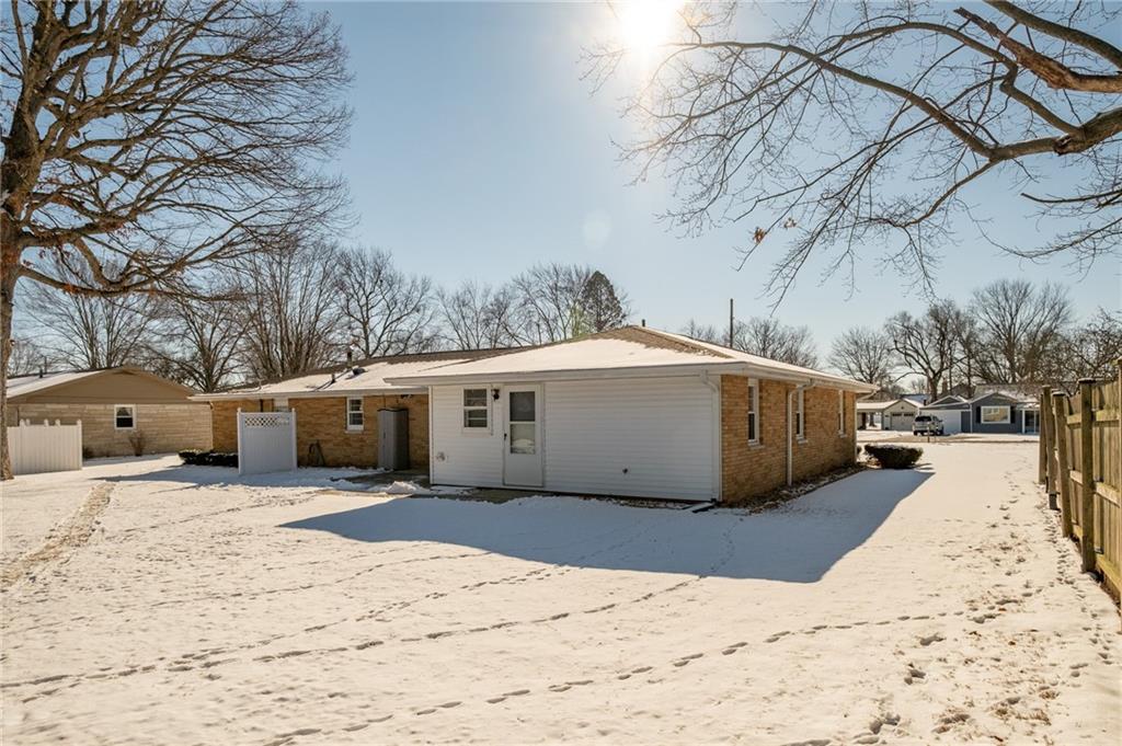 1060 River Road Columbus, IN 47203 - Photo 34 of 40 Gallery Image 34