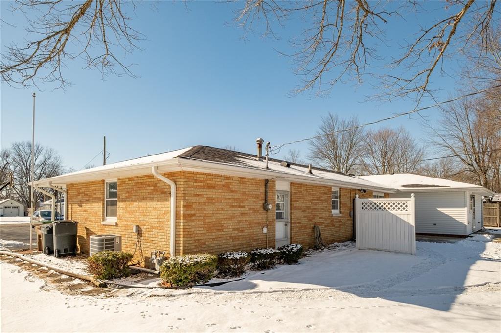 1060 River Road Columbus, IN 47203 - Photo 39 of 40 Gallery Image 39