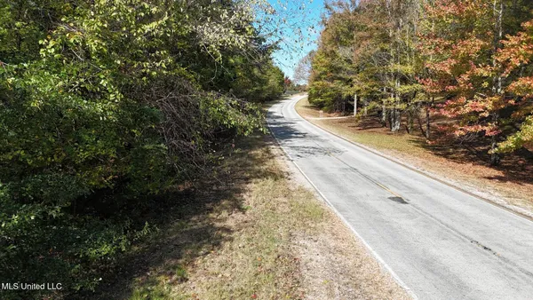 $48,900 | 9426 Highway 315, Como, MS 38619