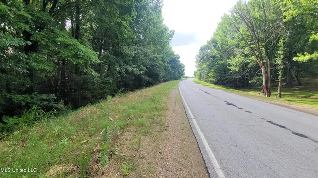 $48,900 | 9426 Highway 315, Como, MS 38619