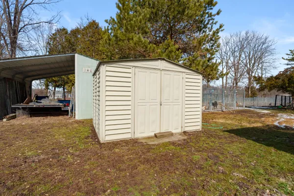 $450,000 | 35553 Highway 43, Paw Paw, MI 49079