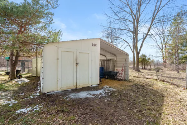 $450,000 | 35553 Highway 43, Paw Paw, MI 49079