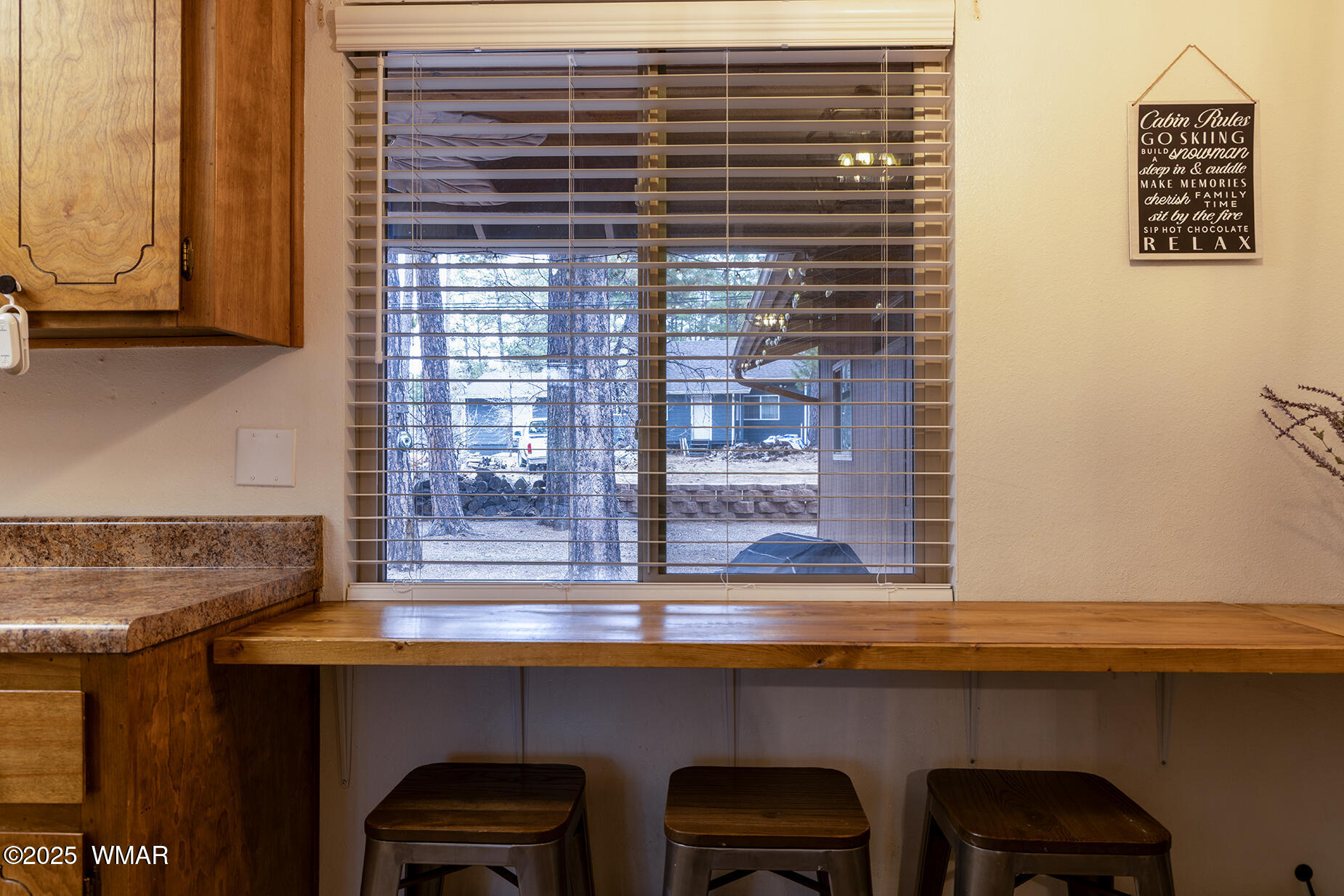 201 East Pinecrest Lane Pinetop, AZ 85935 - Photo 15 of 44 Breakfast Bar in Kitchen