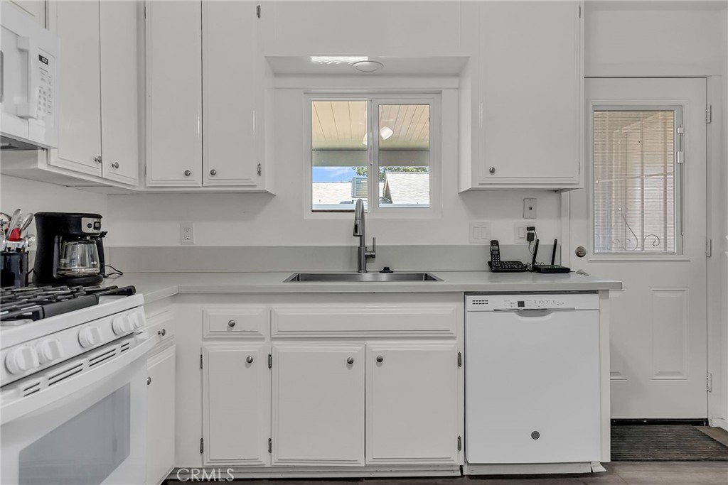 6004 Vanessa Street Riverside, CA 92504 - Photo 13 of 30