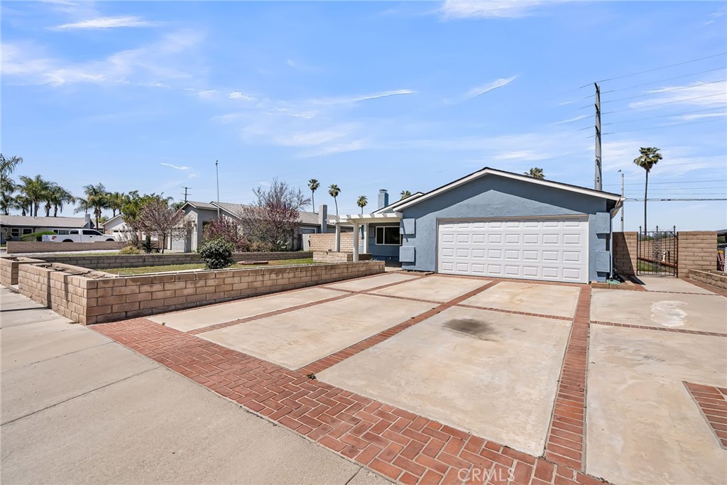 6004 Vanessa Street Riverside, CA 92504 - Photo 4 of 30