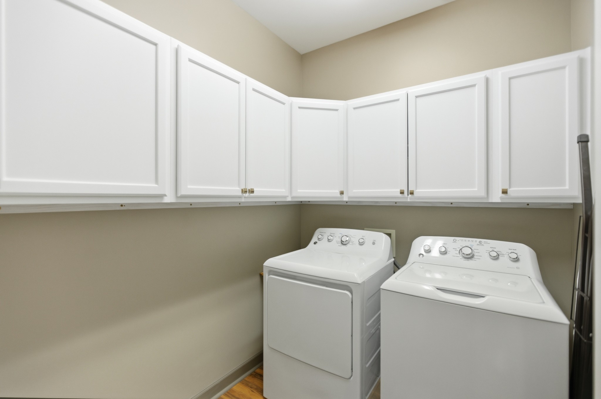 431 Ovoca Lake Road Tullahoma, TN 37388 - Photo 37 of 58 a utility room with dryer and washer