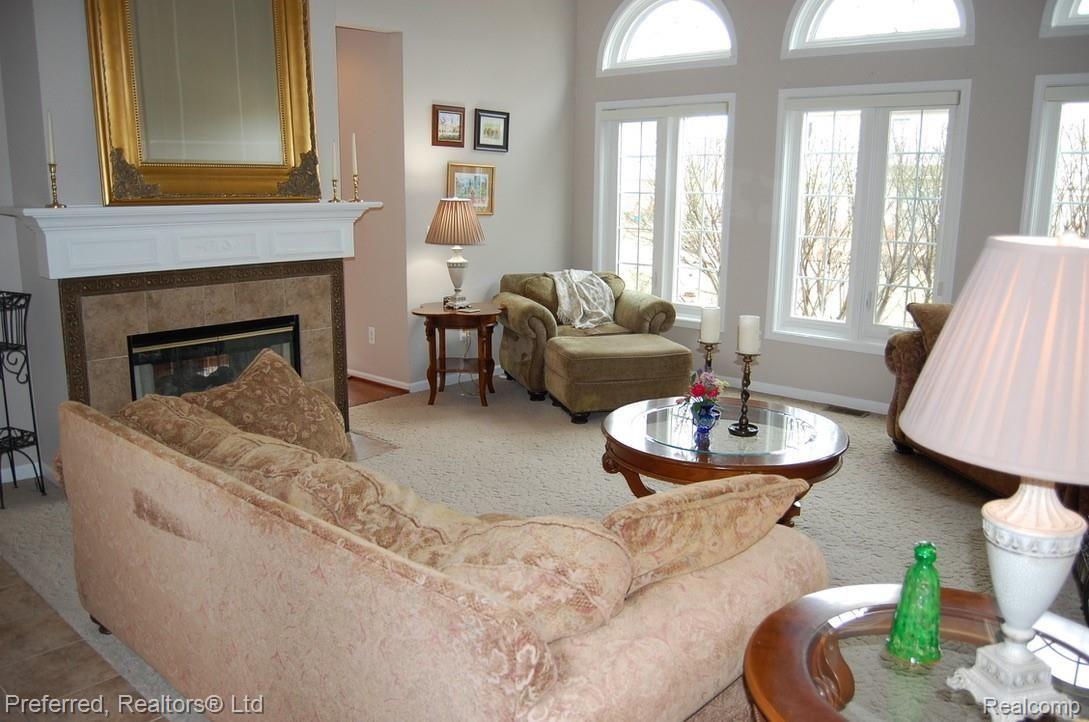 47875 Pavillon Road Canton, MI 48188 - Photo 14 of 58 Family Room