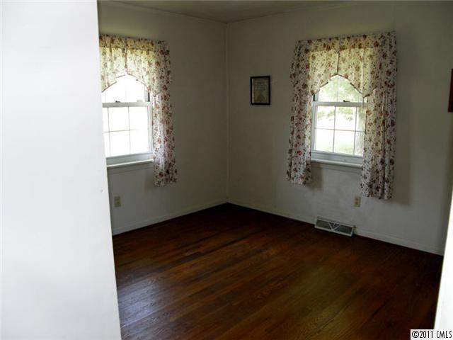 1675 Peeler Road Salisbury, NC 28146 - Photo 5 of 13 Gallery Image 5
