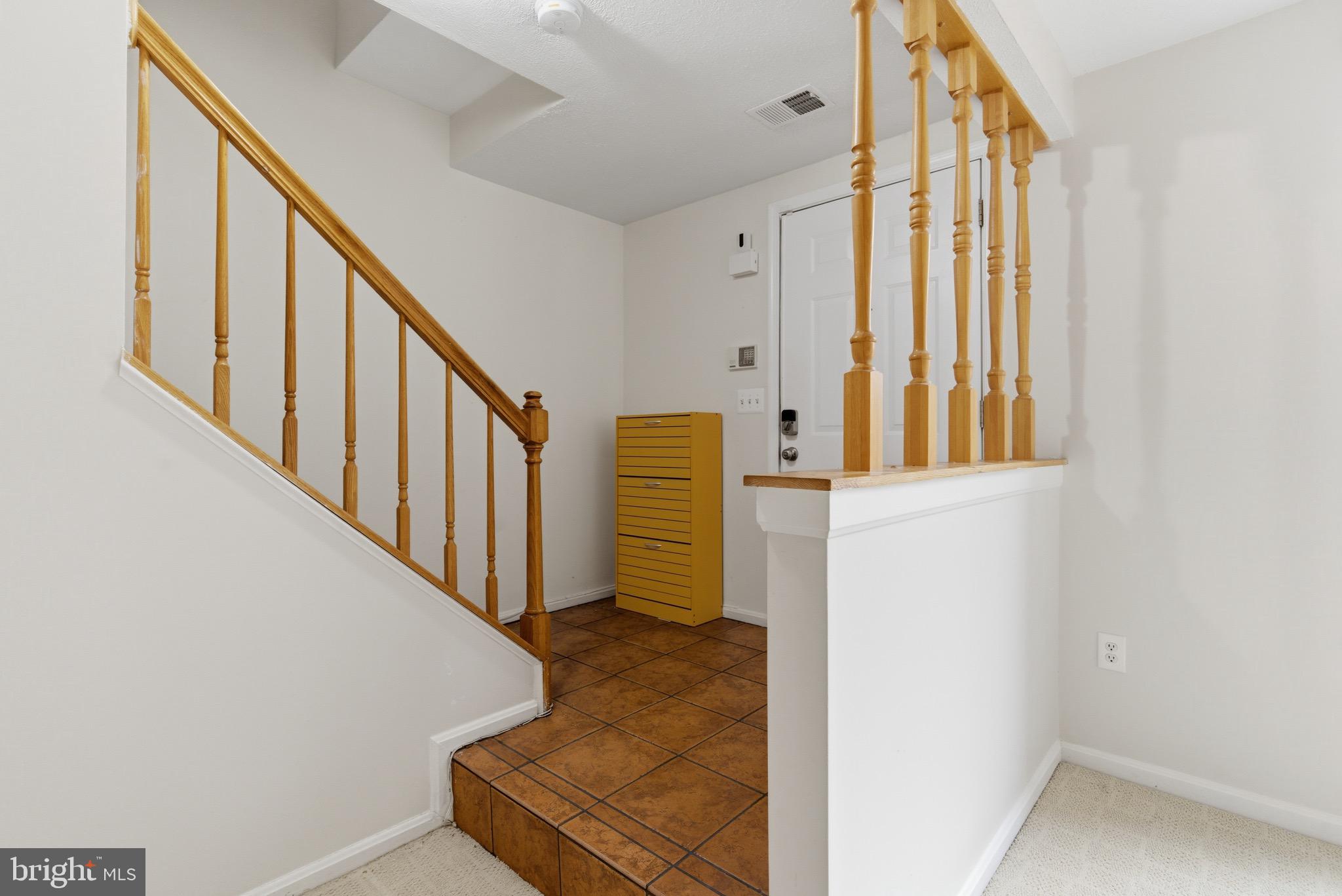 517 Pickwick Village Way Silver Spring, MD 20901 - Photo 25 of 39 a view of entryway