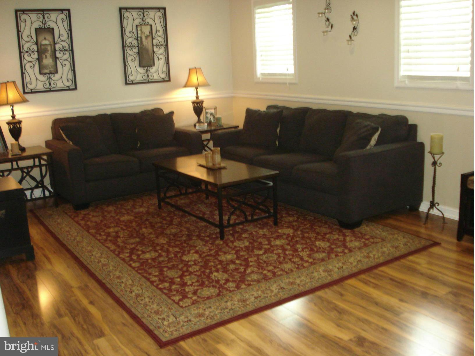 236 Wanda Road Pasadena, MD 21122 - Photo 2 of 30 Living Room