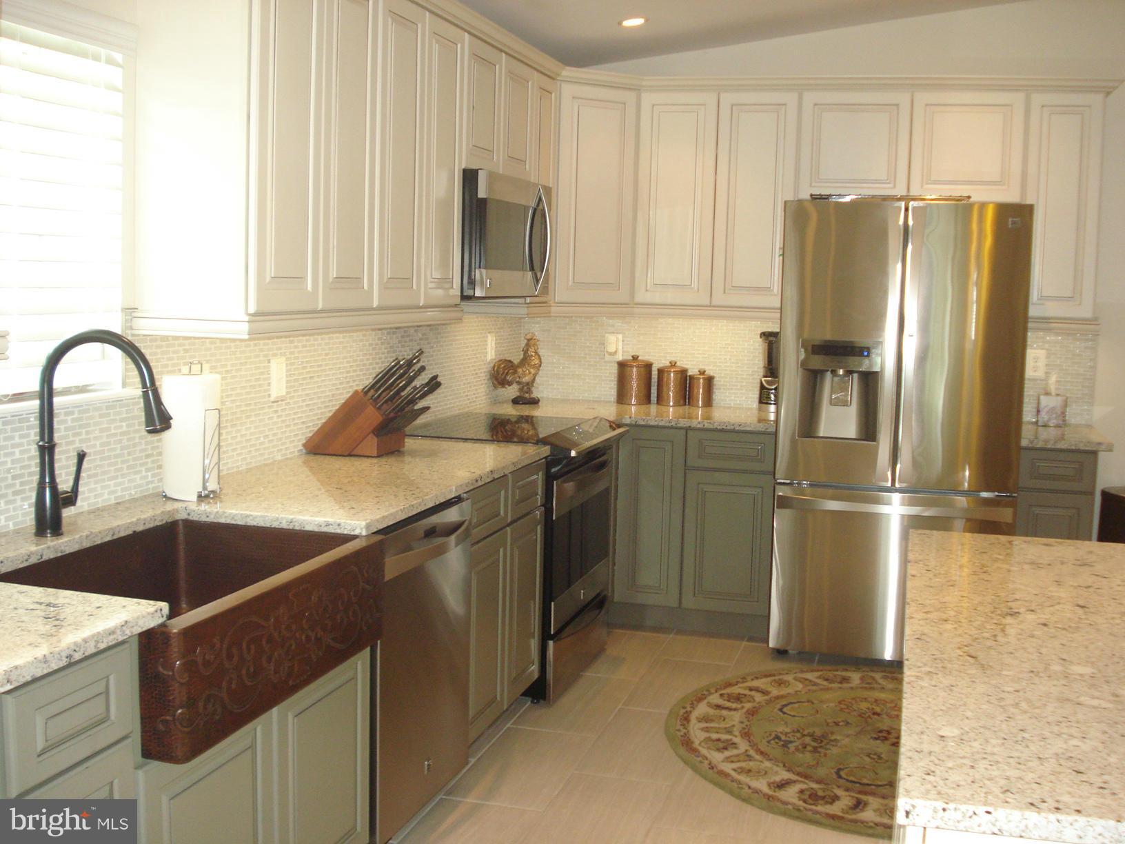236 Wanda Road Pasadena, MD 21122 - Photo 12 of 30 Kitchen