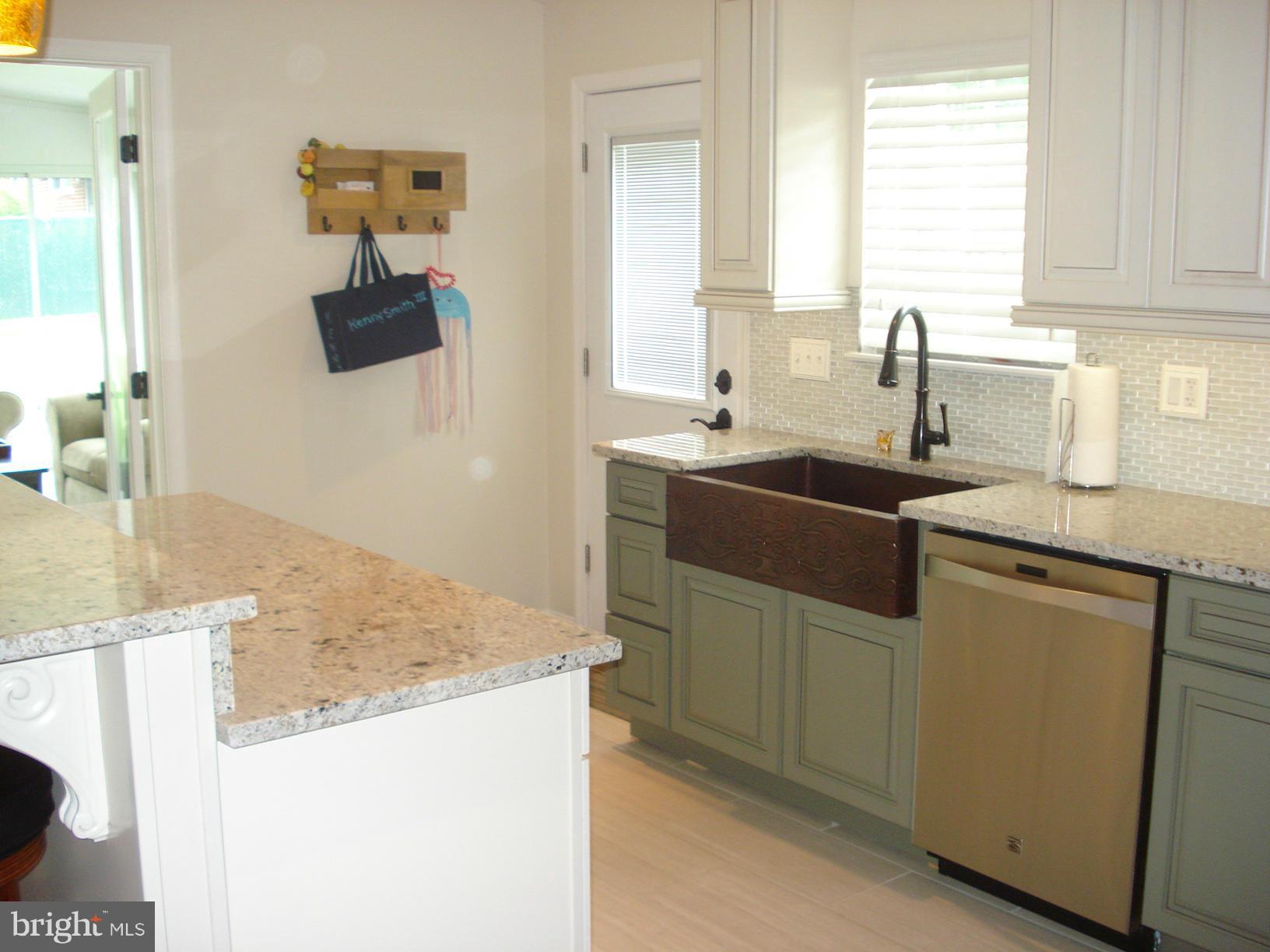 236 Wanda Road Pasadena, MD 21122 - Photo 13 of 30 Kitchen